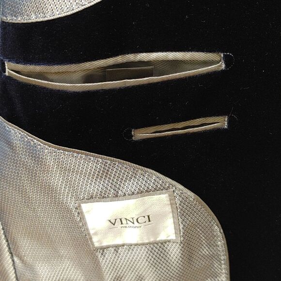 MEN'S VINCI SAPPHIRE BLUE LUXURIOUS VELVET SPORT JACKET. - Picture 6 of 9